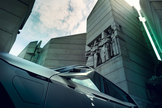 BMW се представи в Маями с клип, заснет на паметника "1300 години България"