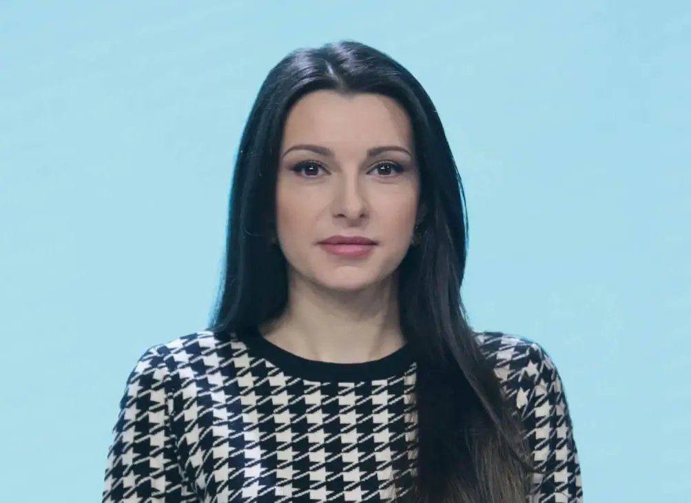 Коя е Павела Митова - възможният външен министър от ИТН, чийто съпруг е депутат от партията на Бепе Грило