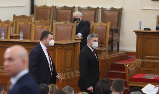 Делян Пеевски и Лъчезар Иванов се оказаха сред най-богатите депутати