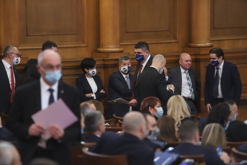 Първото заседание на 47-ото Народно събрание: Христо Иванов няма да бъде министър