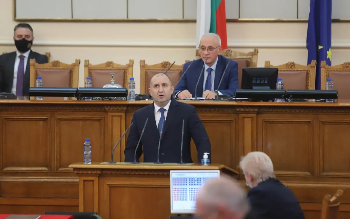 Румен Радев обяви графика за консултациите с партиите преди връчването на първия мандат