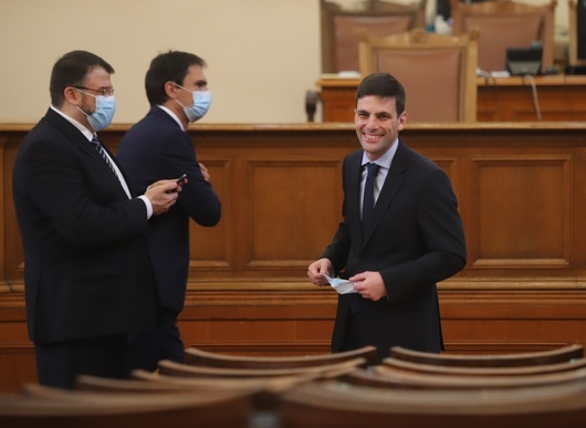 Никола Минчев от "Продължаваме промяната" е председателят на 47-ия парламент
