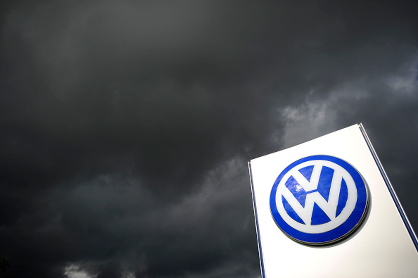 VW в капана GAZ: Германският гигант се оказа заклещен в Русия