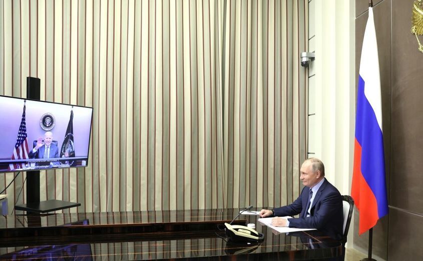 Разговорът между Байдън и Путин: САЩ заплашиха с мерки заради Украйна, Русия не иска Киев в НАТО