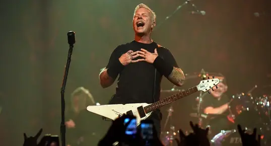 "72 сезона" или първите 18 години от живота: Metallica обяви нов албум и турне
