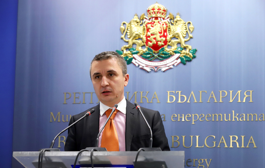 Министърът на енергетиката: При проблеми с руските газови доставки ще преговаряме с Азербайджан