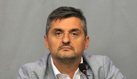 Скандал в БСП след предложението за изключване на Кирил Добрев от партията