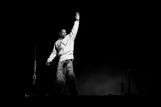 Dior отложи колекцията си с Травис Скот: Големите брандове се разграничават от рапъра