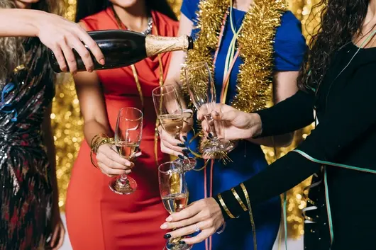 Нестандартни късмети за баницата ви в новогодишната нощ 