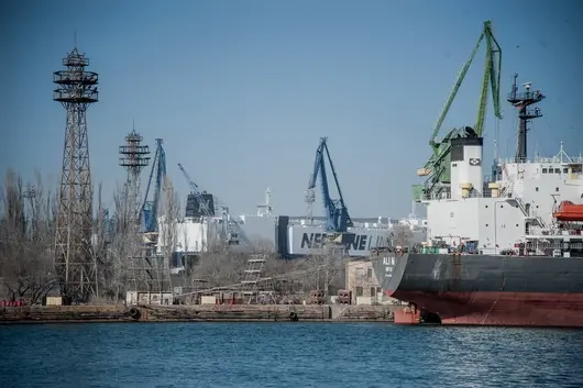 Двама руски моряци са загинали при всмукване в тръба на кораб край Варна (обновена)