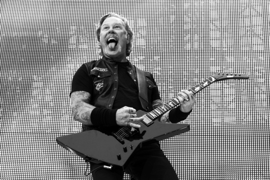 Metallica дадоха урок по креативност с парчето "Sad But True" 