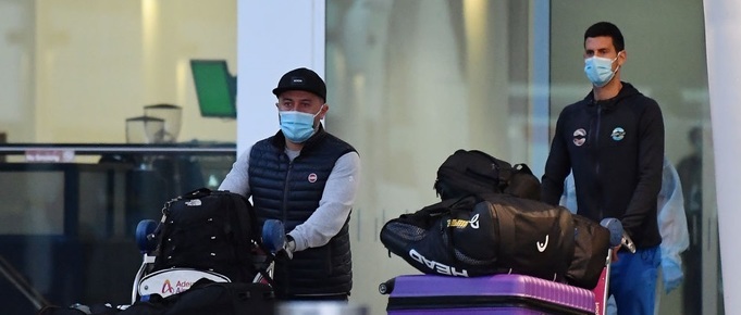 Спряха Джокович на летището в Австралия заради грешен тип виза