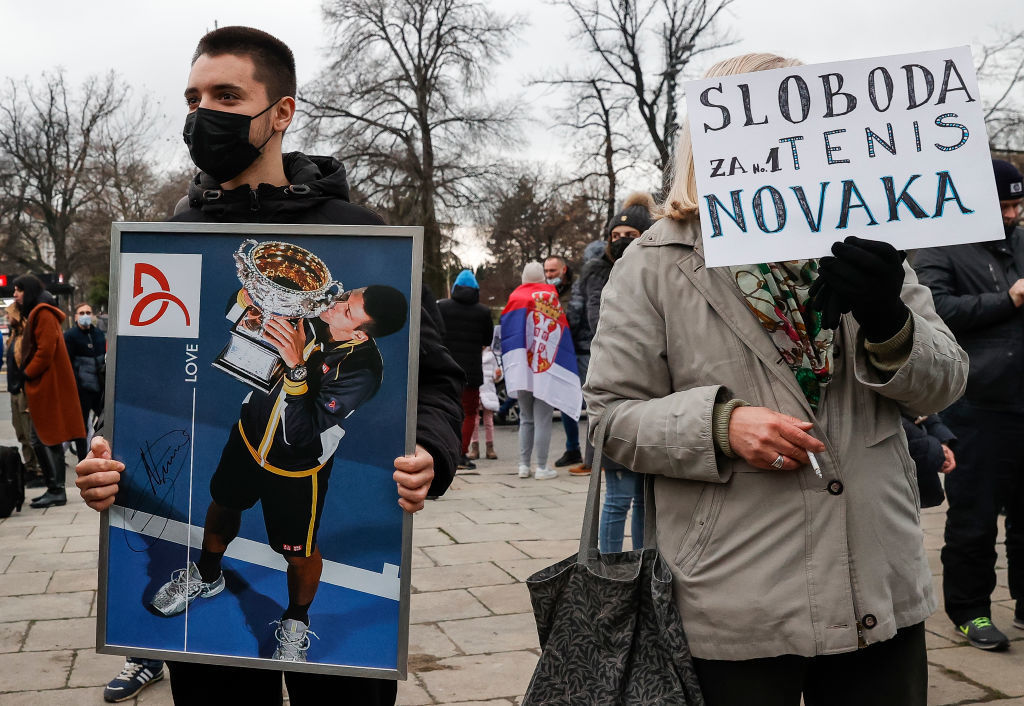 <p>Съпругата му Йелена Джокович благодари на всички, подкрепили световния №1. "Благодаря ви, че използвахте гласовете си, за да отправите любовта си към моя съпруг", каза тя.</p>
