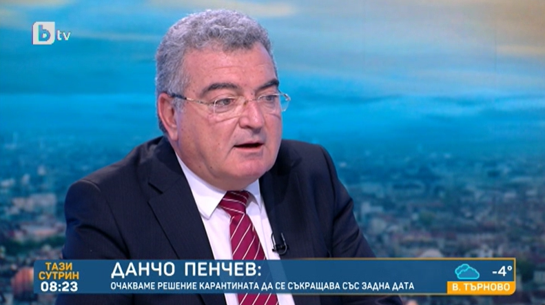 Директорът на СРЗИ: Училищата да се затварят последни и първи да се отварят
