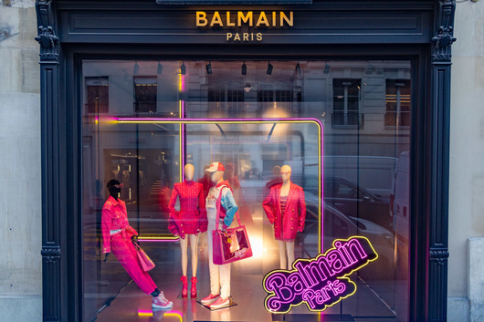 Да ти се завие свят от розово: pop-up бутикът Balmain x Barbie 