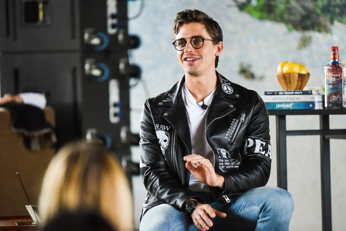 Моден дизайнер съди Lego заради 2-сантиметрово пластмасово яке