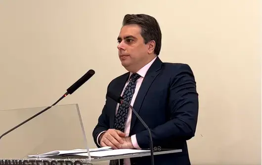 Асен Василев след атаката от бизнеса за ниските заплати: "За истината не трябва да се извинявам"