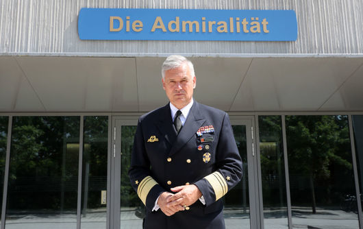 Инспекторът на Военноморските сили на Германия Кай Ахим Шьонбах подаде оставка след