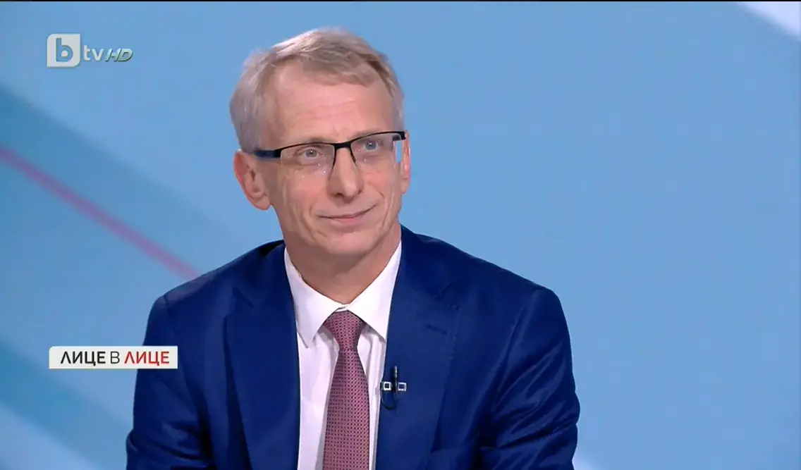 Денков похвали разказа от матурата за 7. клас, но се разграничи от коментарите на автора му