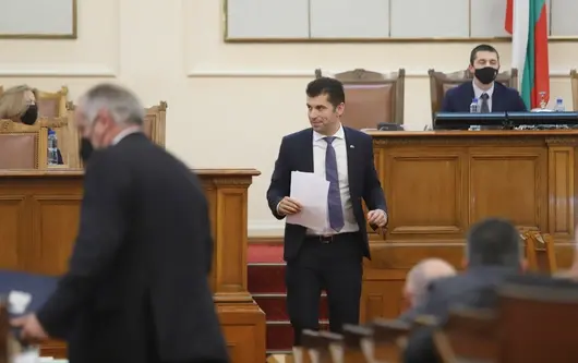 "Галъп": "Продължаваме промяната" води пред ГЕРБ, мнозинството не желае нови избори