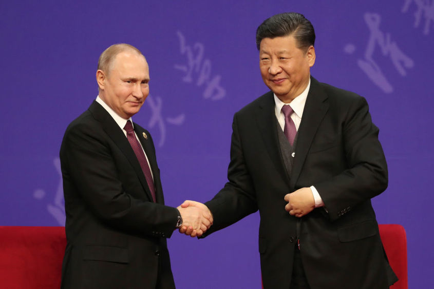 Си Дзинпин подкрепи Путин срещу НАТО, с "демокрация" щели да преодолеят кризите