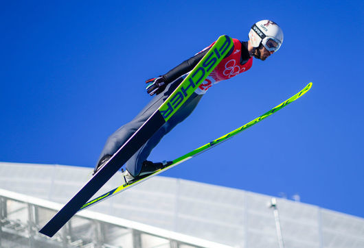 Единственият българин в елита на ски скоковете Владимир Зографски завърши на