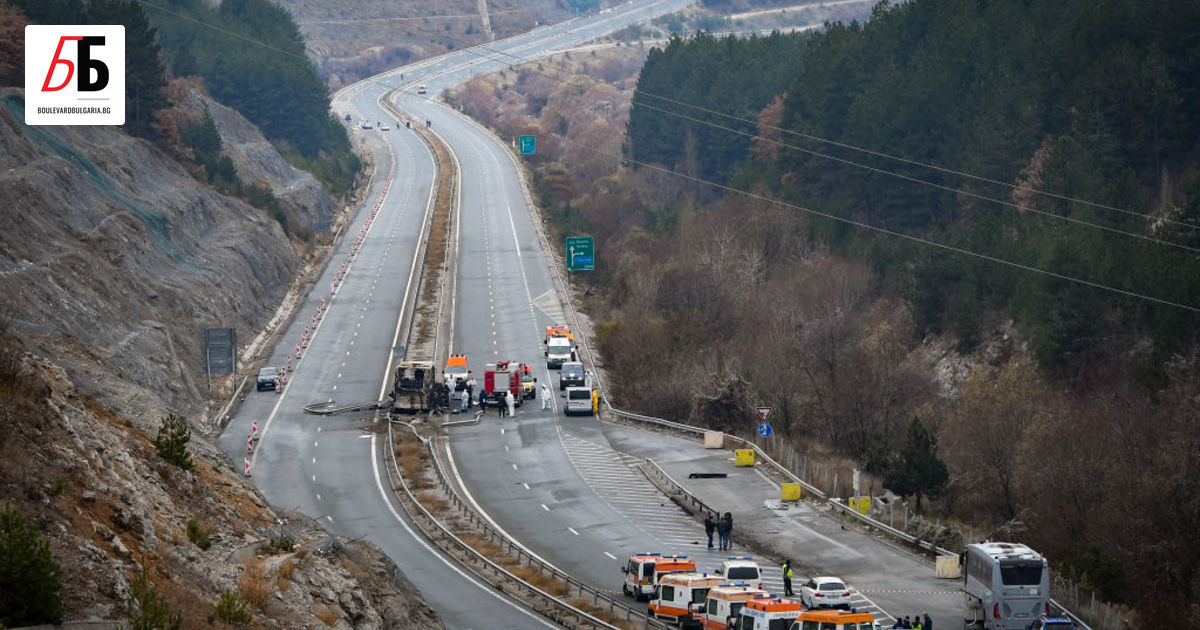 Почти една година след автобусната катастрофа с 46 загинали македонски