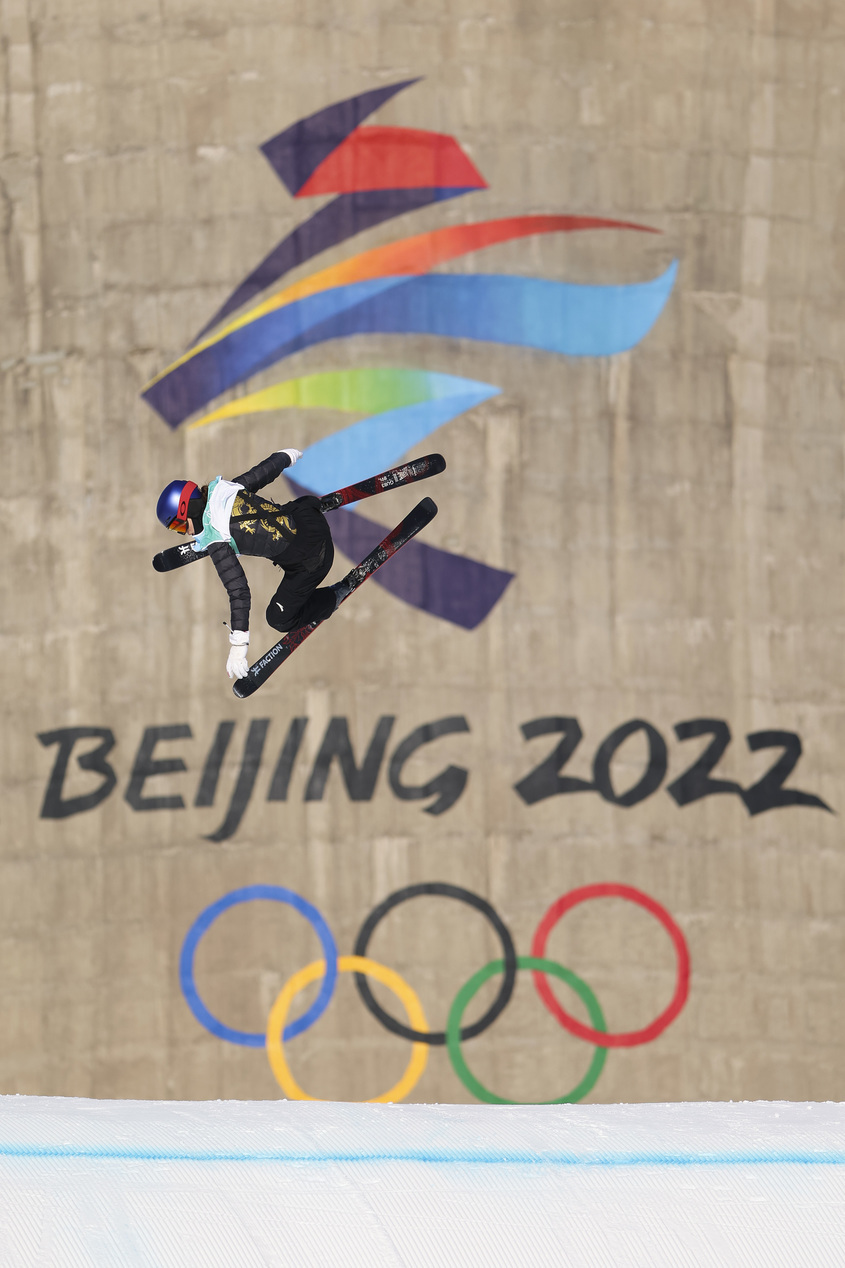 Айлин Гу - ски скок - зимна Олимпиада 2022 Пекин 