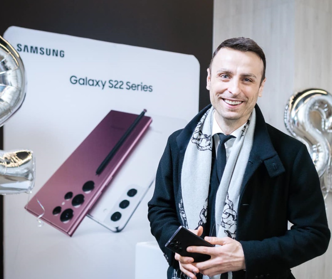 Димитър Бербатов стана посланик на Samsung България и на новата им