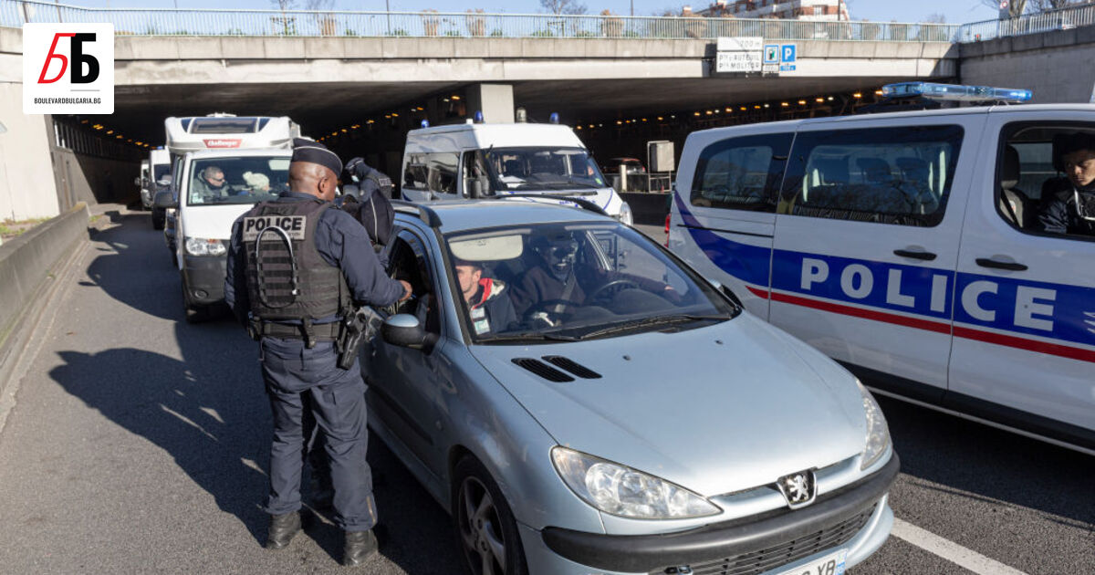 Полицията в Париж е задържала 14 души за нарушаване на
