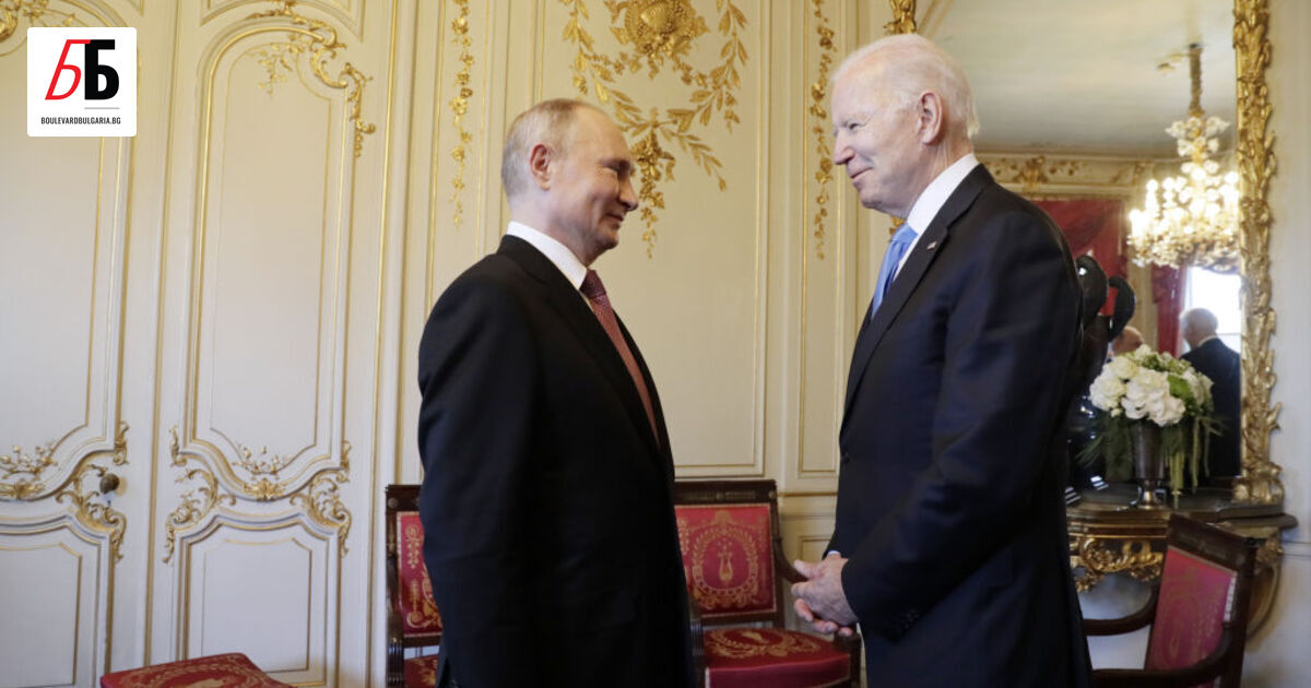 Американският президент Джо Байдън е предупредил руския си колега Владимир