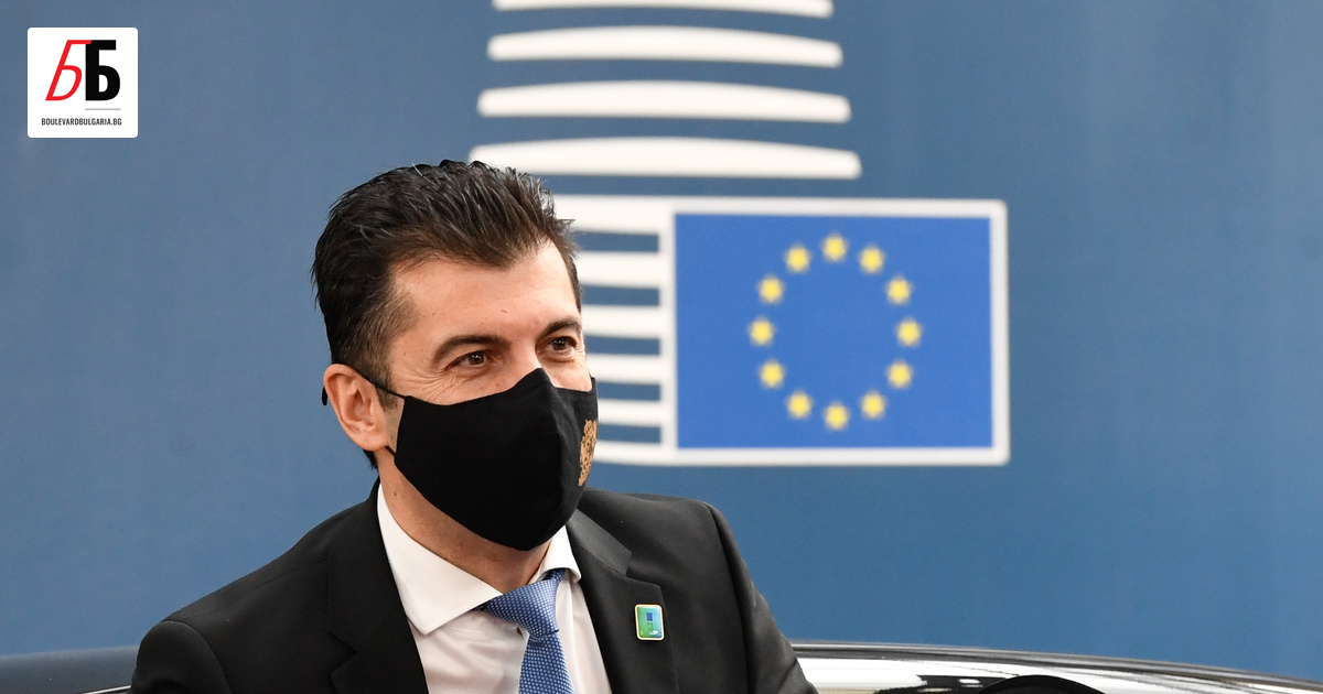 Премиерът Кирил Петков отклони критиките на президента Румен Радев заради