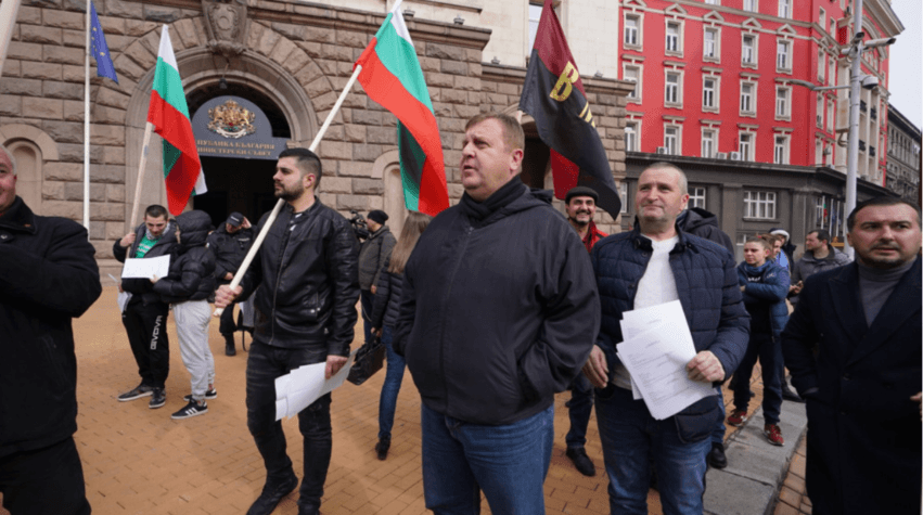 Полицаите и ВМРО излизат на два отделни протеста в центъра на София