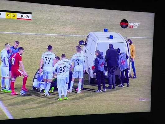 Нелепа случка попречи на вратаря на футболния Славия Георги Петков