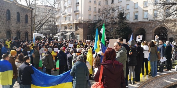 Българи руски и украински граждани се събраха на няколко протеста