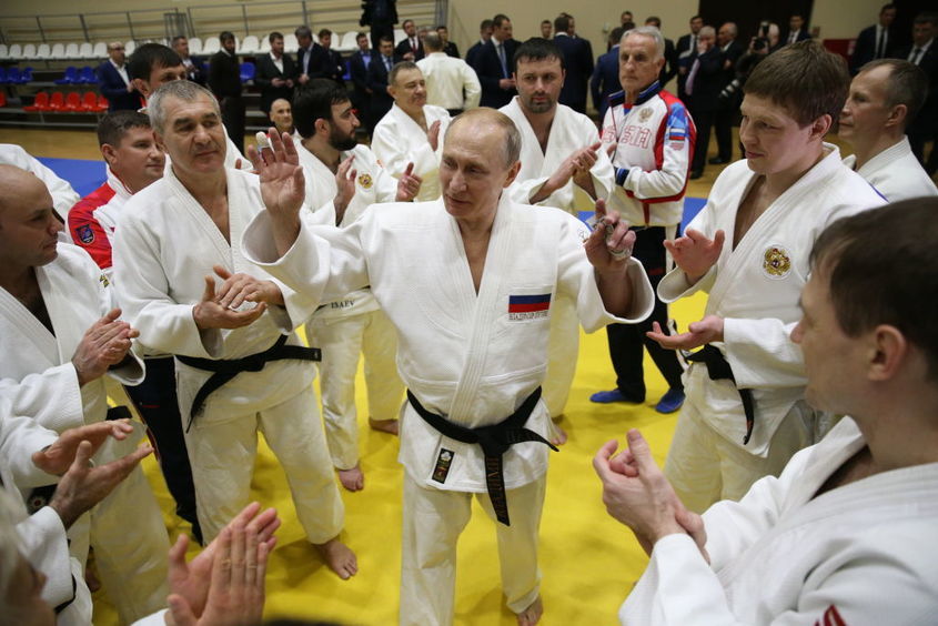 Отстраниха Путин от поста почетен президент на Международната федерация по джудо