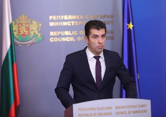 Петков прехвърли всички решения за ветото над Северна Македония към парламента