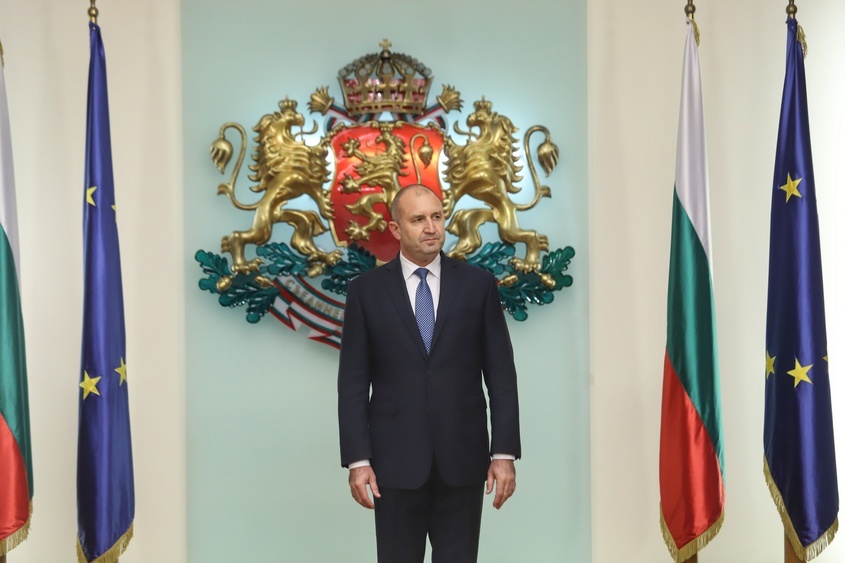 Радев повтори критиките на Борисов срещу кабинета "Петков" заради газа