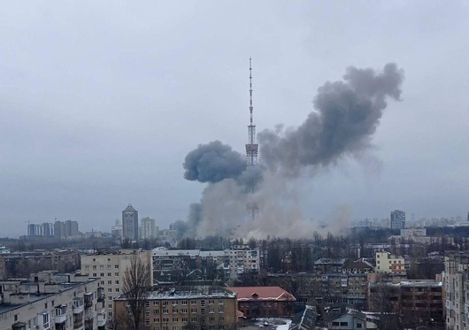 Русия бомбардира мемориал на Холокоста, за да унищожи ТВ кула в Киев 