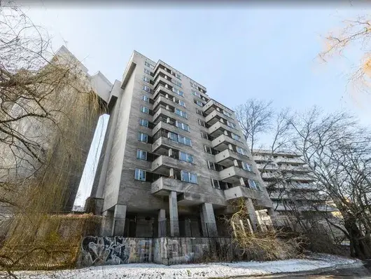 Изоставената резиденция на СССР във Варшава ще приютява украински бежанци