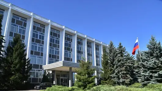 Руски кореспондент с отнета акредитация се крие в посолството на Митрофанова от септември