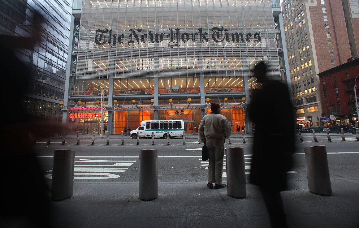 New York Times изтегля журналистите си от Русия