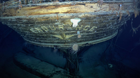 Преди повече от век корабът Endurance потъва край дълбоките води