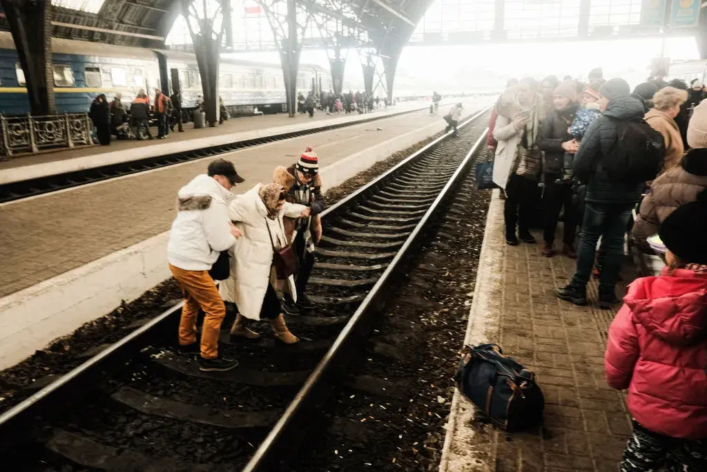 Русия нанесе въздушни удари в нови два украински града