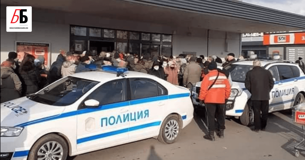 77-годишен мъж е загинал в Бургас при масово струпване на