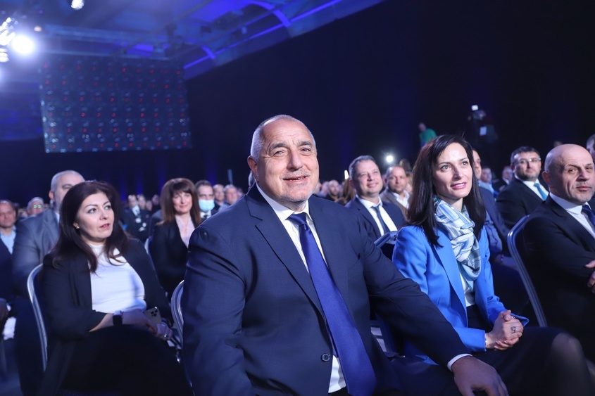 ГЕРБ преизбра Бойко Борисов за председател и поиска предсрочни избори