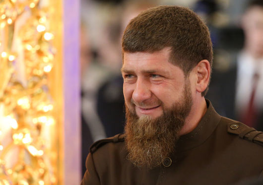 Чеченският лидер Рамзан Кадиров твърди, че е заедно с руснаците в Украйна