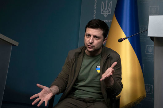 Украинският президент Володимир Зеленски преустанови дейността на 11 политически партии
