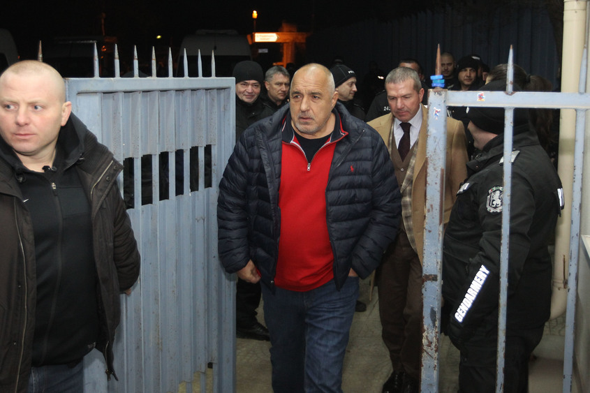 МВР внесе в прокуратурата постановленията за задържане на Борисов, Горанов и Арнаудова