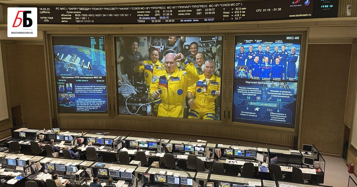 В средата на март руските космонавти Олег Артемиев, Денис Матвеев